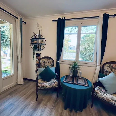 La Maison Du Chemin Des Prairies Pensjonat Morieres-les-Avignon